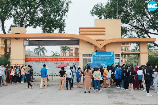 Ngày thi đầu tiên kỳ thi tuyển sinh vào lớp 10 năm 2022 - 2023 tại trường THPT chuyên Nguyễn Trãi